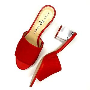 KATY PERRY— Suede Pump